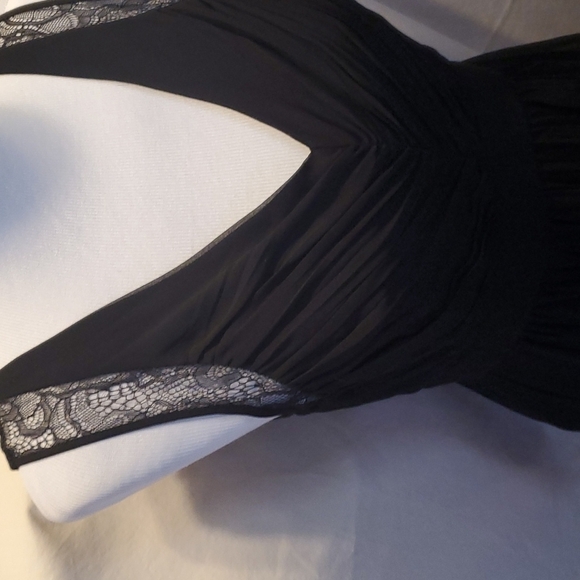 BCBGeneration Black Lace Floor Length Gown SZ 6 - Picture 3 of 11